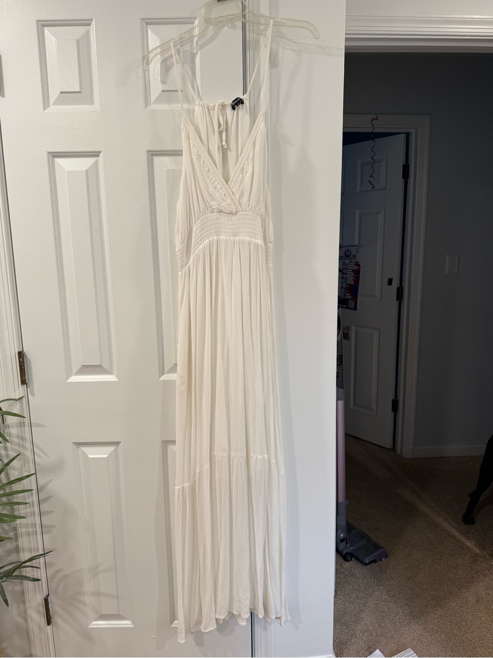 Wishlist White V-Neck Maxi Dress - Picture 2 of 5
